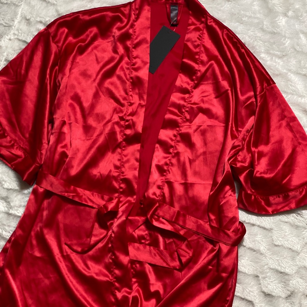 Be Wicked Play Robe - Picture 3 of 4
